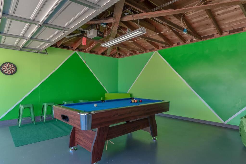 The Pink Cactus - Desert Retreat - Luxe Pool, Golf & Game Room Indio Exterior foto