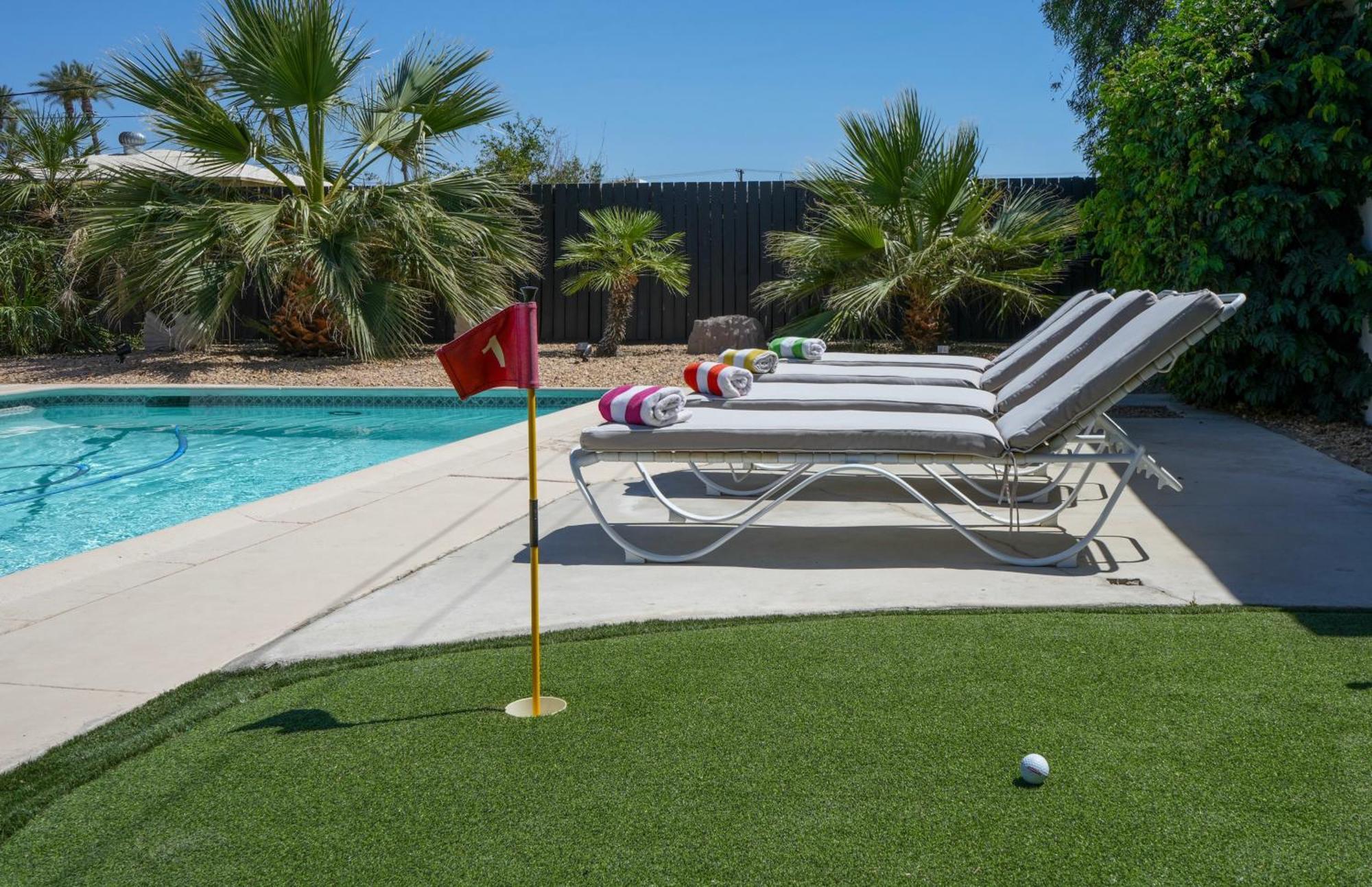 The Pink Cactus - Desert Retreat - Luxe Pool, Golf & Game Room Indio Exterior foto