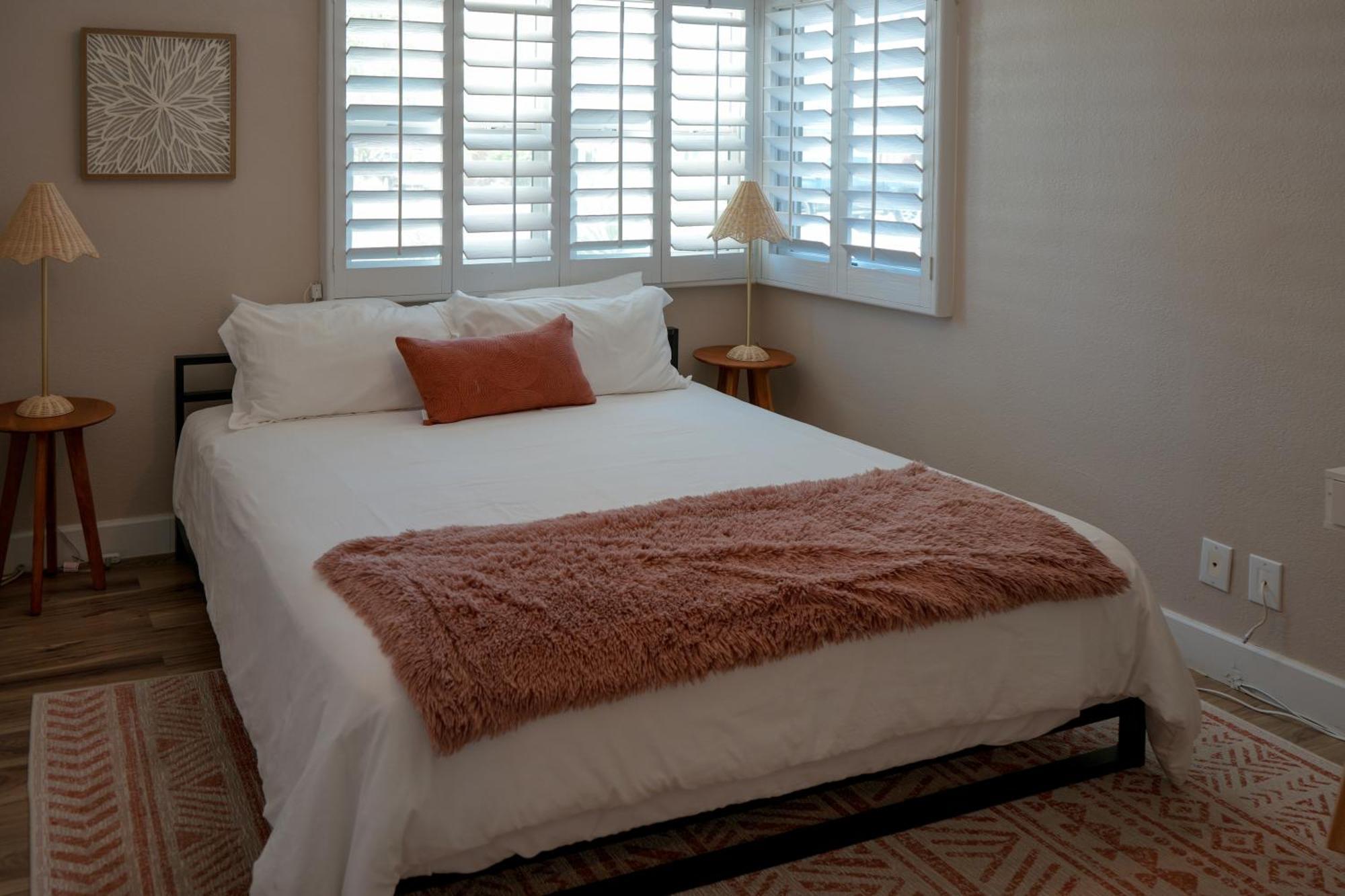 The Pink Cactus - Desert Retreat - Luxe Pool, Golf & Game Room Indio Exterior foto
